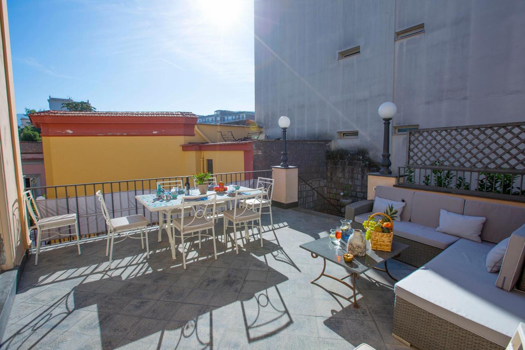 Amore Rentals - Appartamento Terrazza Tasso Półwysep Sorrentyński Zewnętrze zdjęcie